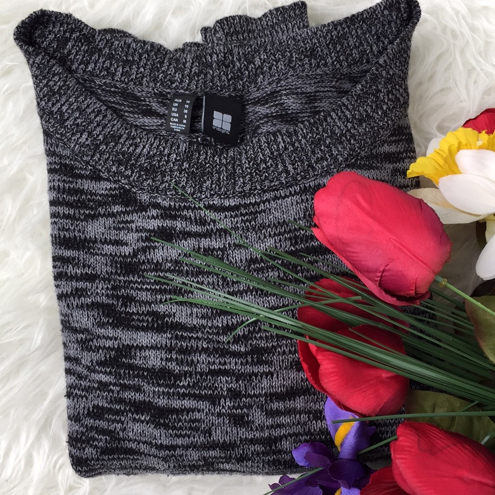 🌺 UNIQUE open upper arm style sweater🌺